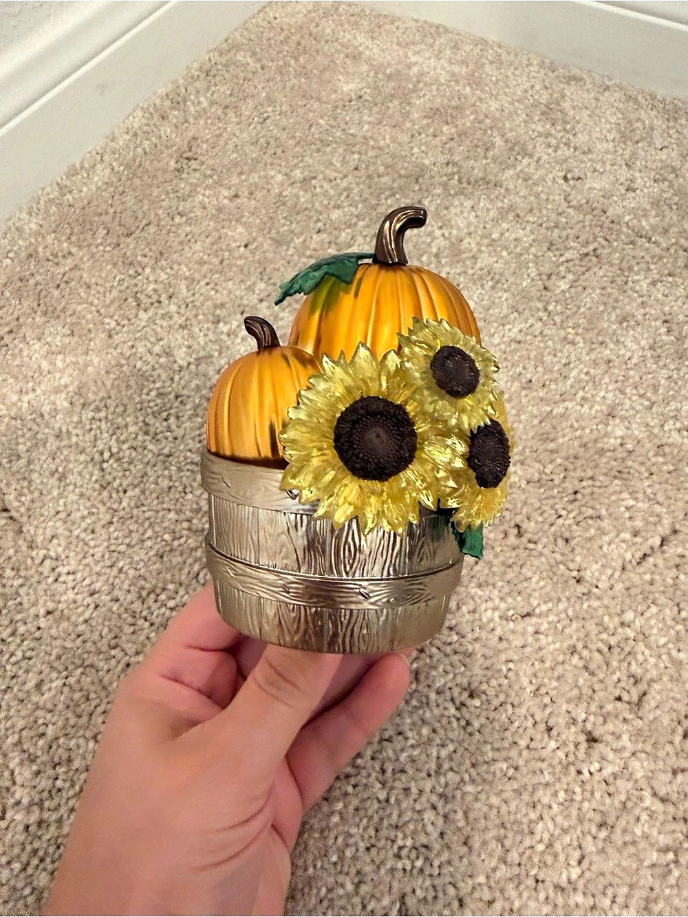 Bath & Body Works pumpkin and sunflowers plug-in scent
